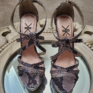 Kardashian kollection heals